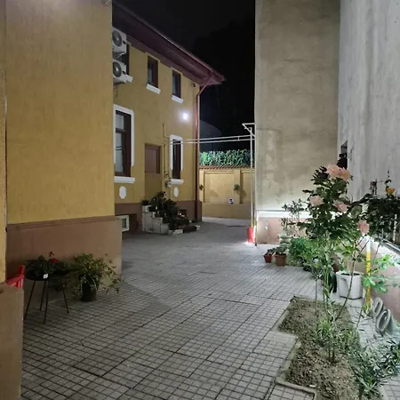 Appartement Boutique Old 4 *