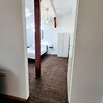 Boutique Old 4 *