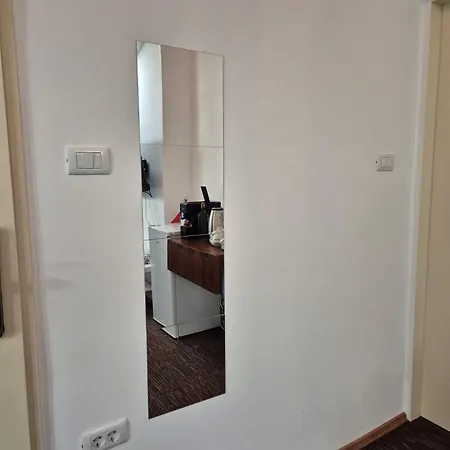 Boutique Old 4 * Boekarest