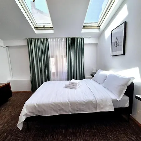Boutique Old 4 * Bucharest