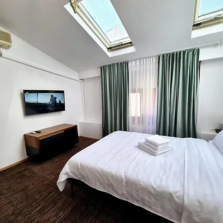 Boutique Old 4 Апартаменты *