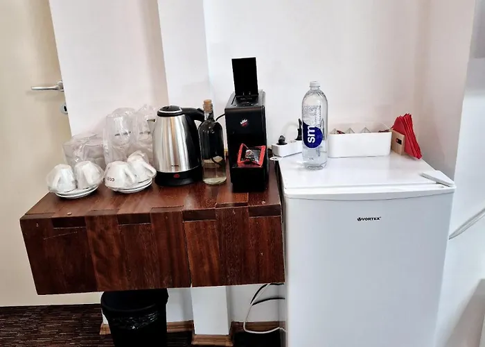 Boutique Old 4 * Бухарест