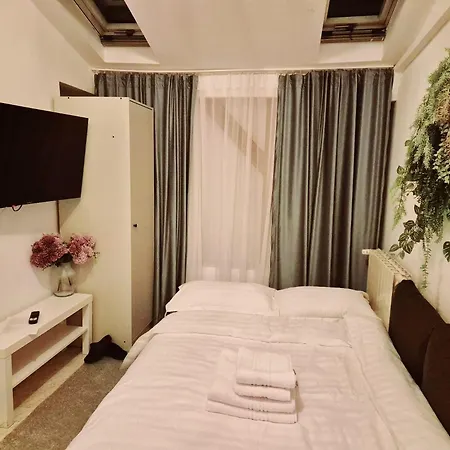 Boutique Old 4 Bucureşti