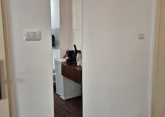 Boutique Old 4 * Bucharest