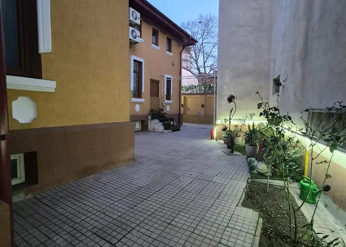 Apartment Boutique Old 4
