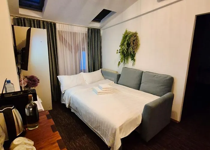 Boutique Old 4 *