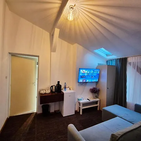 Boutique Old 4 *